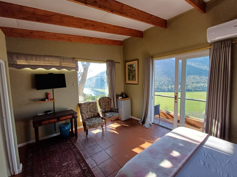 6 Bedroom Property for Sale in Kosmos North West